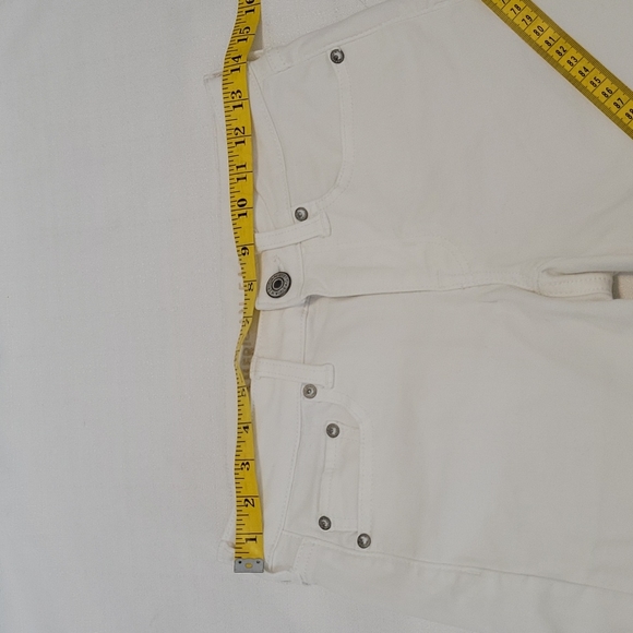 American Eagle white midi shorts size 4 - Picture 2 of 7